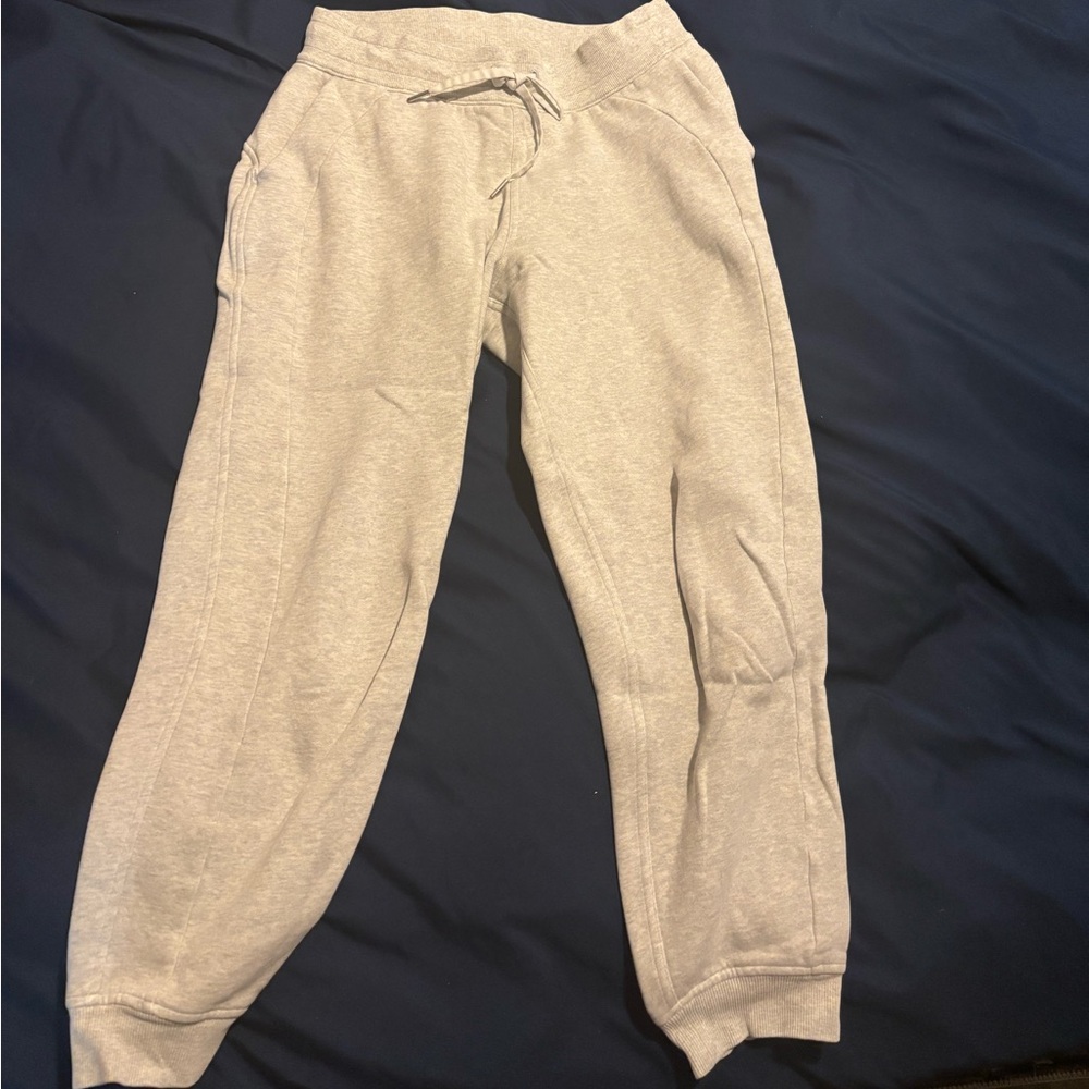 Light gray scuba lululemon pants size 6